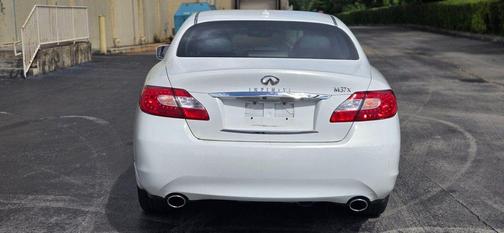2011 INFINITI M37x Base