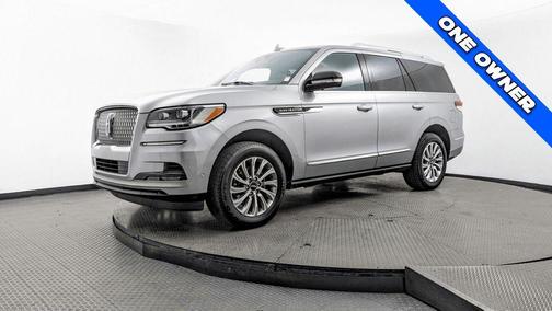 2023 Lincoln Navigator Standard