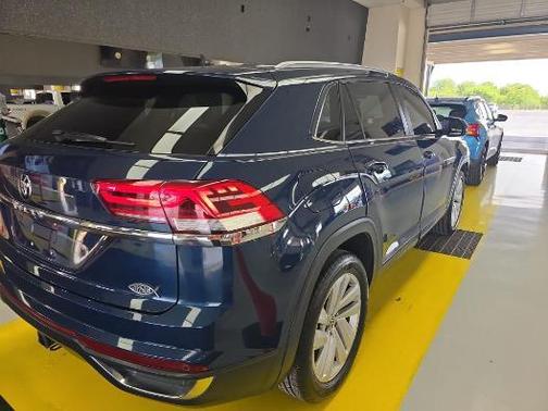 2022 Volkswagen Atlas Cross Sport 3.6L V6 SE w/Technology