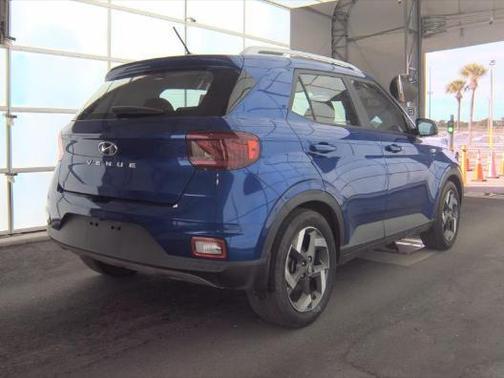 2023 Hyundai VENUE Limited