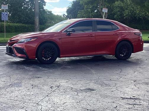 2022 Toyota Camry SE