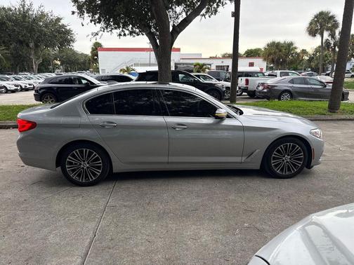 2019 BMW 530 i