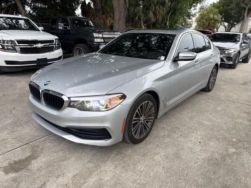 2019 BMW 530 i