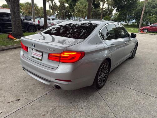 2019 BMW 530 i