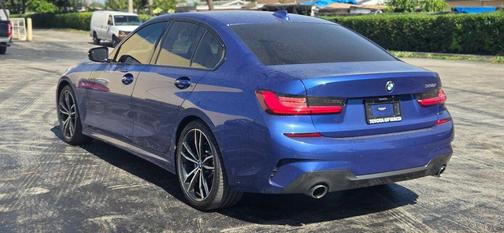 2019 BMW 330 i