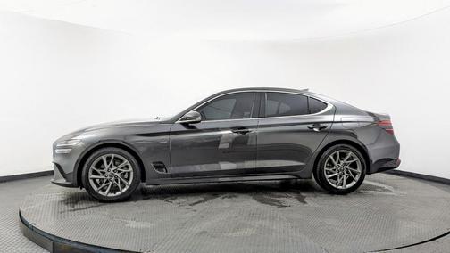 2022 Genesis G70 2.0T