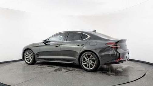 2022 Genesis G70 2.0T