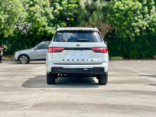 2023 Toyota Sequoia Platinum
