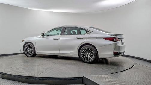 2024 Lexus ES 300h 