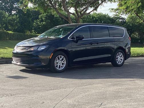 2018 Chrysler Pacifica LX