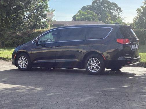 2018 Chrysler Pacifica LX