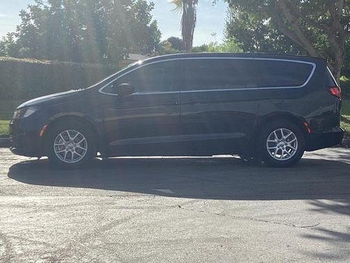 2018 Chrysler Pacifica LX