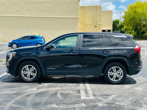 2024 GMC Terrain SLE