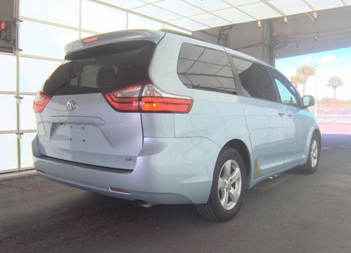 2015 Toyota Sienna LE