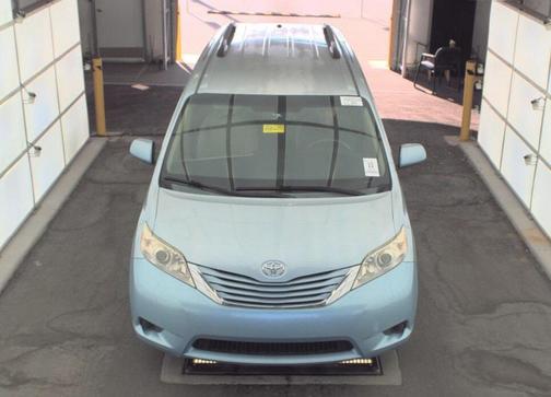 2015 Toyota Sienna LE