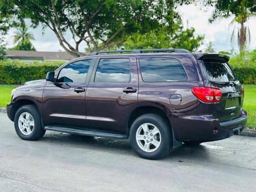 2016 Toyota Sequoia SR5