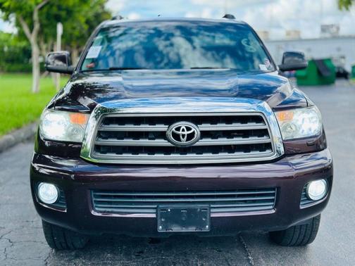 2016 Toyota Sequoia SR5