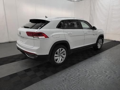 2023 Volkswagen Atlas Cross Sport 2.0T SE w/Technology