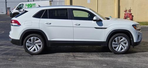 2023 Volkswagen Atlas Cross Sport 2.0T SE w/Technology