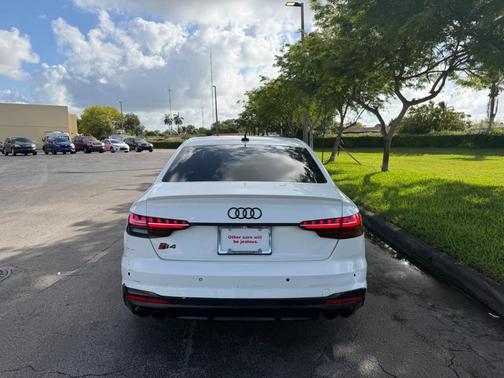 Ibis White 2023 Audi S4 3.0T Premium Plus