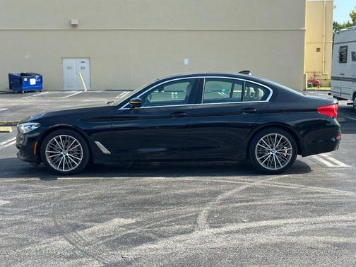 Jet Black 2019 BMW 530 i