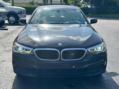 Jet Black 2019 BMW 530 i