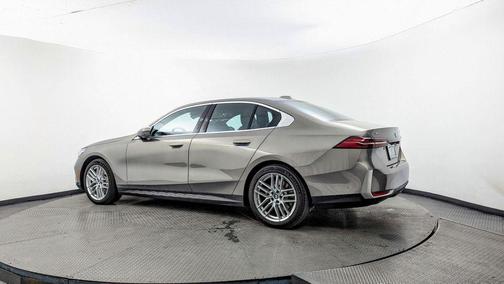 2024 BMW 530 i xDrive