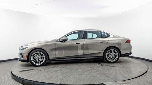 2024 BMW 530 i xDrive