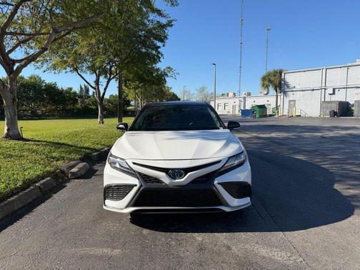 2023 Toyota Camry Hybrid XSE