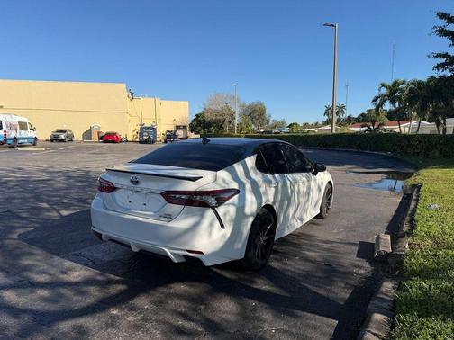 2023 Toyota Camry Hybrid XSE