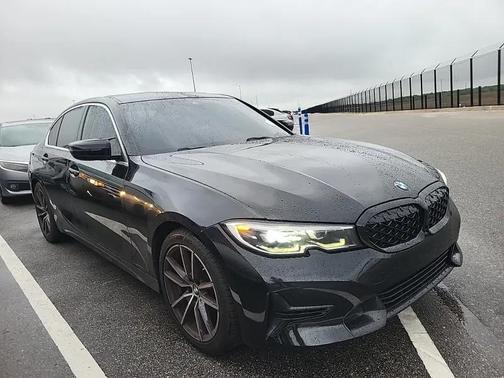 Black Sapphire Metallic 2020 BMW 330 i