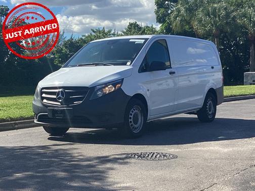 2018 Mercedes-Benz Metris Base