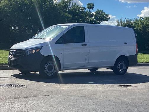 2018 Mercedes-Benz Metris Base