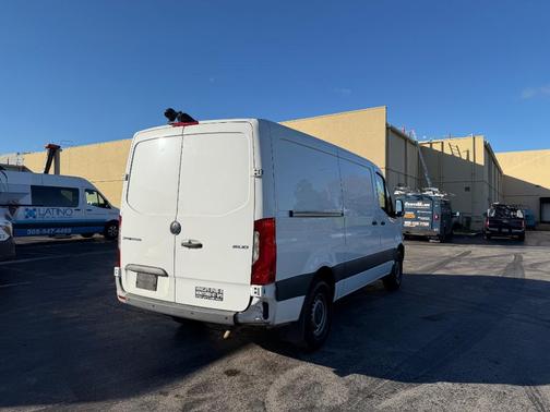 2022 Mercedes-Benz Sprinter 1500 Standard Roof