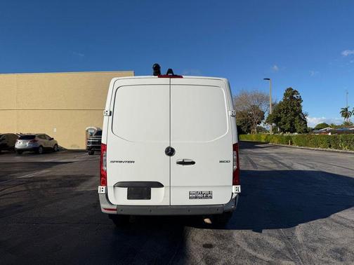 2022 Mercedes-Benz Sprinter 1500 Standard Roof