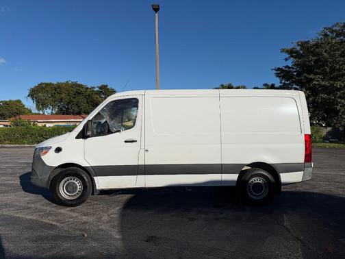 2022 Mercedes-Benz Sprinter 1500 Standard Roof