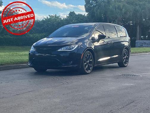 2018 Chrysler Pacifica Touring Plus