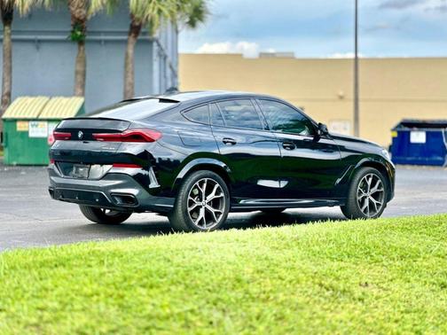2022 BMW X6 xDrive40i