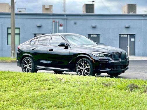 2022 BMW X6 xDrive40i