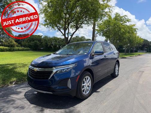Blue Glow Metallic 2022 Chevrolet Equinox 1LT
