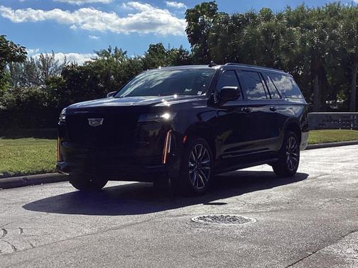 2023 Cadillac Escalade ESV Sport