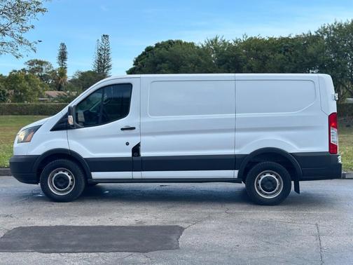 2017 Ford Transit-250 Base
