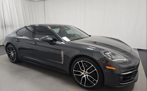 2023 Porsche Panamera Platinum Edition
