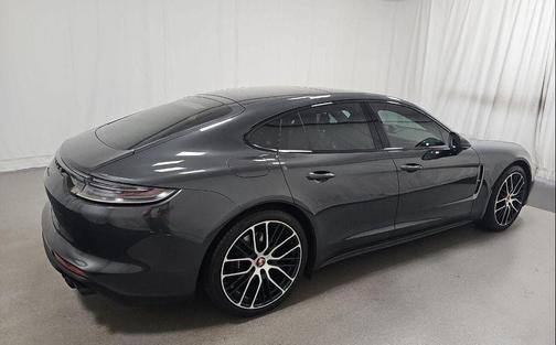 2023 Porsche Panamera Platinum Edition