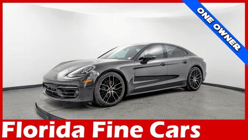 2023 Porsche Panamera Platinum Edition
