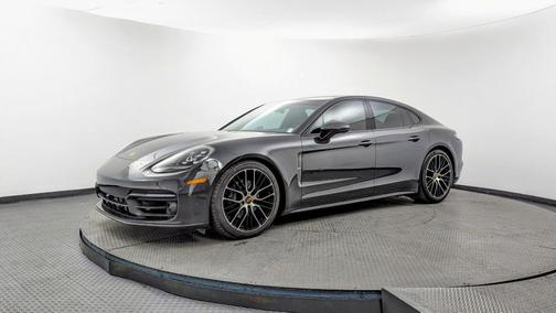 2023 Porsche Panamera Platinum Edition