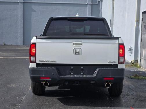 2021 Honda Ridgeline Black Edition