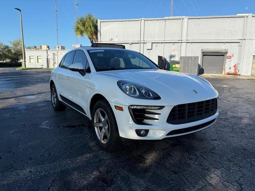 2018 Porsche Macan Sport Edition