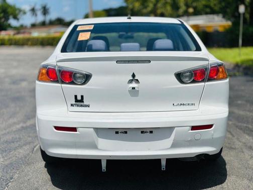 2017 Mitsubishi Lancer ES