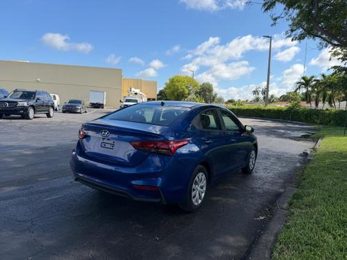 Admiral Blue 2022 Hyundai Accent SE